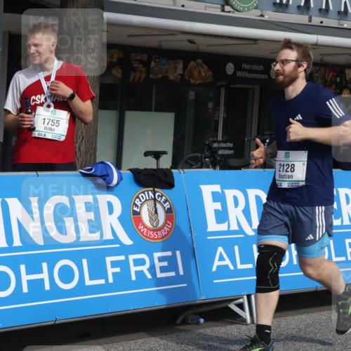 15.09.2024 - PSD Bank Halbmarathon Michael Strokosch http://msf.ph/oto/7078800 15.09.2024 12:20:45 Ziel 2070, 2128, 2325, 2957, 3032, 3248 meine-sportfotos.de