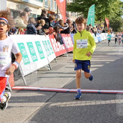 15.09.2024 - PSD Bank Halbmarathon Strokosch-Dieckow http://msf.ph/oto/7078839 15.09.2024 10:31:27 Ziel 24, 25, 39, 72, 104, 105, 126, 160, 163, 191, 277, 287 meine-sportfotos.de