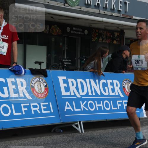 15.09.2024 - PSD Bank Halbmarathon Michael Strokosch http://msf.ph/oto/7078858 15.09.2024 12:20:49 Ziel 2070, 2128, 2325, 3248 meine-sportfotos.de