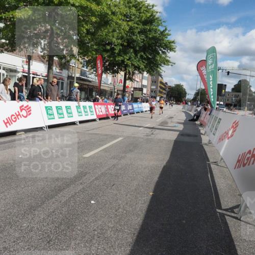 15.09.2024 - PSD Bank Halbmarathon Miley Keyser http://msf.ph/oto/7078874 15.09.2024 12:41:52 Ziel 2276, 3343, 3344, 3412 meine-sportfotos.de