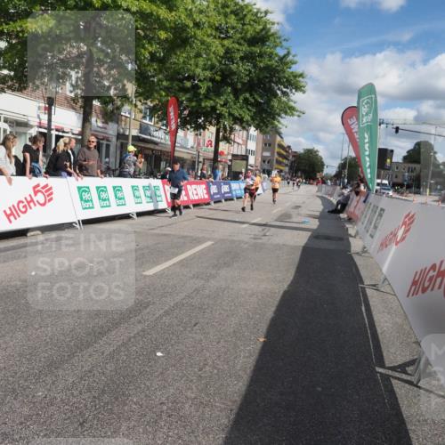 15.09.2024 - PSD Bank Halbmarathon Miley Keyser http://msf.ph/oto/7078893 15.09.2024 12:41:53 Ziel 2276, 3343, 3344, 3412 meine-sportfotos.de