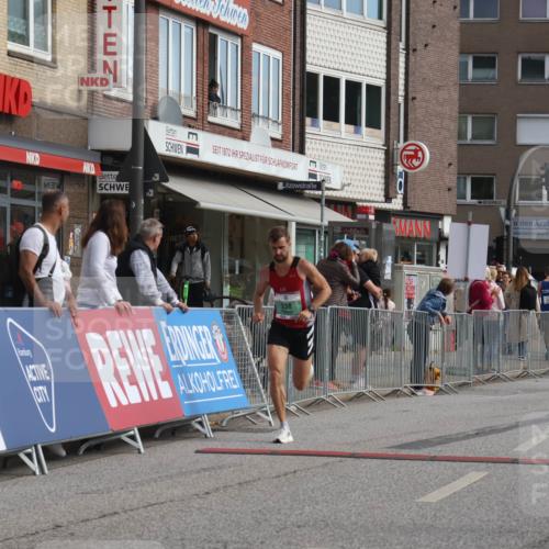 15.09.2024 - PSD Bank Halbmarathon Michael Strokosch http://msf.ph/oto/7078915 15.09.2024 11:13:49 Ziel 492, 522, 538, 550 meine-sportfotos.de