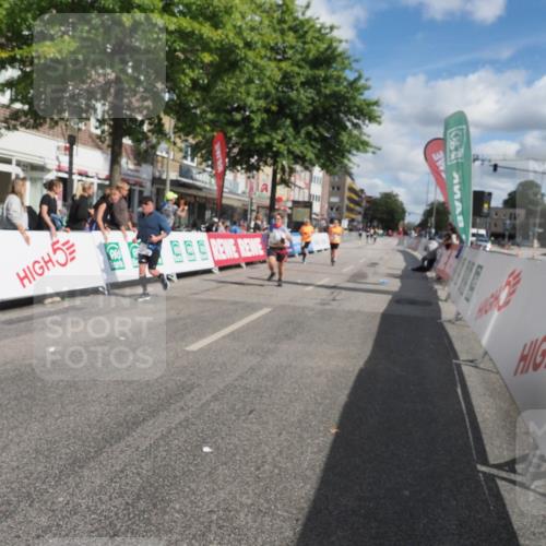 15.09.2024 - PSD Bank Halbmarathon Miley Keyser http://msf.ph/oto/7078916 15.09.2024 12:41:54 Ziel 2276, 3343, 3344, 3412 meine-sportfotos.de