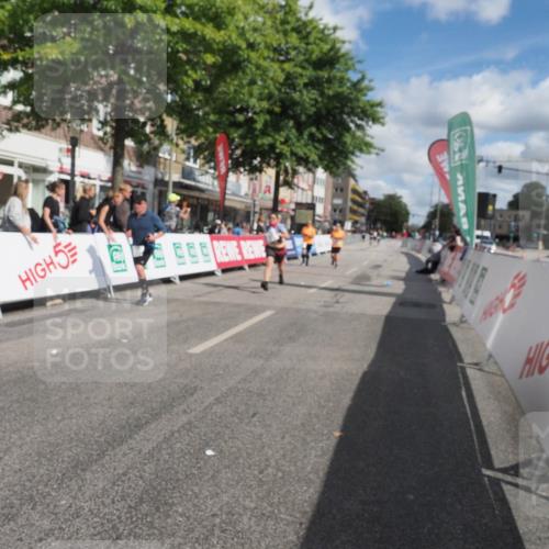 15.09.2024 - PSD Bank Halbmarathon Miley Keyser http://msf.ph/oto/7078921 15.09.2024 12:41:54 Ziel 2276, 3343, 3344, 3412 meine-sportfotos.de