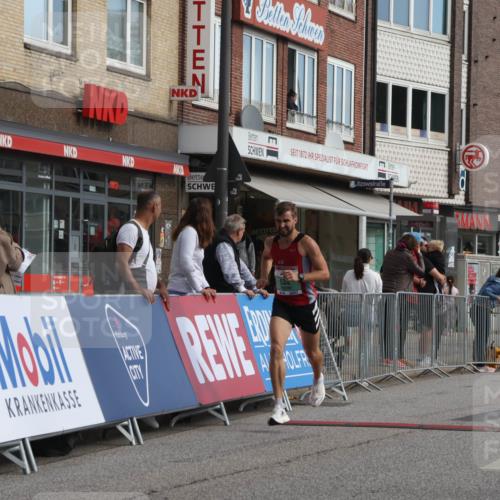 15.09.2024 - PSD Bank Halbmarathon Michael Strokosch http://msf.ph/oto/7078924 15.09.2024 11:13:49 Ziel 492, 522, 538, 550 meine-sportfotos.de
