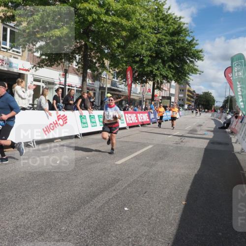 15.09.2024 - PSD Bank Halbmarathon Miley Keyser http://msf.ph/oto/7078944 15.09.2024 12:41:55 Ziel 2276, 3343, 3344, 3412 meine-sportfotos.de