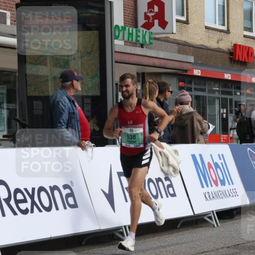 15.09.2024 - PSD Bank Halbmarathon Michael Strokosch http://msf.ph/oto/7078956 15.09.2024 11:13:51 Ziel 492, 527, 538, 550, 609, 612 meine-sportfotos.de