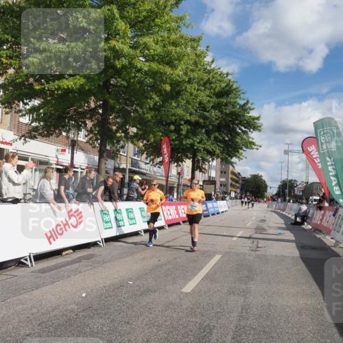 15.09.2024 - PSD Bank Halbmarathon Miley Keyser http://msf.ph/oto/7078958 15.09.2024 12:41:58 Ziel 2276, 3343, 3344, 3412 meine-sportfotos.de