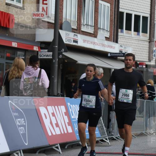 15.09.2024 - PSD Bank Halbmarathon Michael Strokosch http://msf.ph/oto/7078968 15.09.2024 12:21:04 Ziel 2066, 3047, 3248, 3285 meine-sportfotos.de