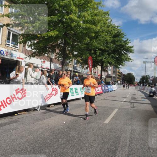 15.09.2024 - PSD Bank Halbmarathon Miley Keyser http://msf.ph/oto/7078981 15.09.2024 12:41:59 Ziel 2276, 3343, 3344, 3412 meine-sportfotos.de