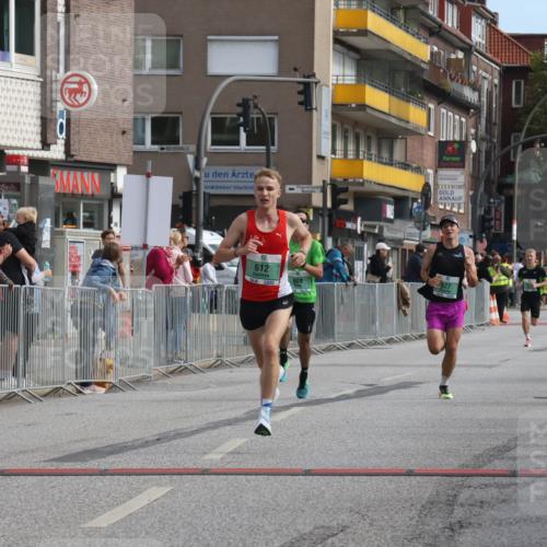 15.09.2024 - PSD Bank Halbmarathon Michael Strokosch http://msf.ph/oto/7078992 15.09.2024 11:13:55 Ziel 492, 527, 538, 550, 609, 612 meine-sportfotos.de