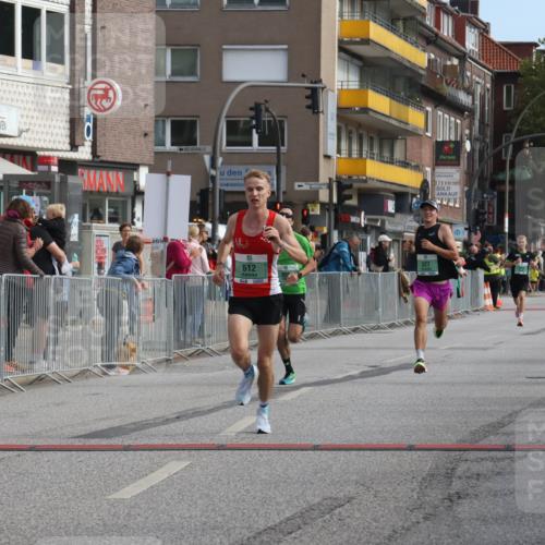 15.09.2024 - PSD Bank Halbmarathon Michael Strokosch http://msf.ph/oto/7078997 15.09.2024 11:13:55 Ziel 492, 527, 538, 550, 609, 612 meine-sportfotos.de