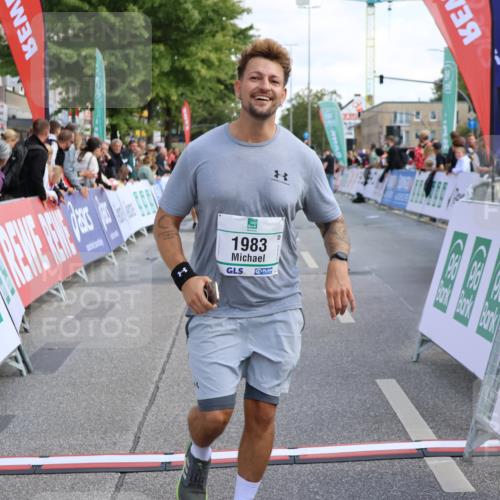 15.09.2024 - PSD Bank Halbmarathon Strokosch-Dieckow http://msf.ph/oto/7079002 15.09.2024 12:34:05 Ziel 1983, 2331, 3107, 3433, 3451 meine-sportfotos.de