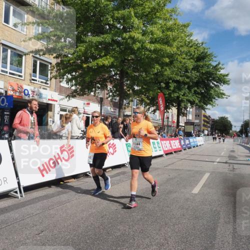 15.09.2024 - PSD Bank Halbmarathon Miley Keyser http://msf.ph/oto/7079006 15.09.2024 12:42:00 Ziel 2276, 3343, 3344, 3412 meine-sportfotos.de