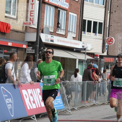 15.09.2024 - PSD Bank Halbmarathon Michael Strokosch http://msf.ph/oto/7079042 15.09.2024 11:13:58 Ziel 492, 527, 538, 549, 550, 609, 612 meine-sportfotos.de