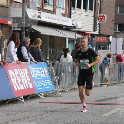 15.09.2024 - PSD Bank Halbmarathon Michael Strokosch http://msf.ph/oto/7079102 15.09.2024 11:14:03 Ziel 421, 527, 538, 549, 609, 612 meine-sportfotos.de
