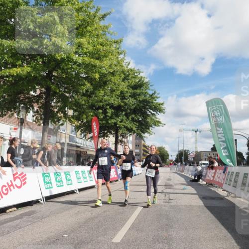 15.09.2024 - PSD Bank Halbmarathon Miley Keyser http://msf.ph/oto/7079112 15.09.2024 12:42:13 Ziel 2225, 3131, 3191, 3343, 3344, 3363 meine-sportfotos.de