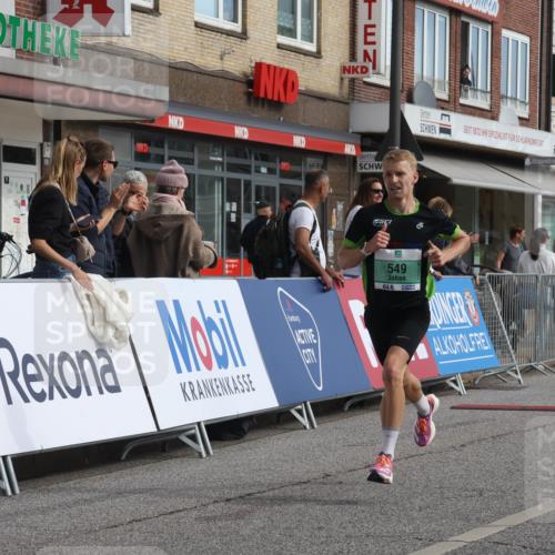 15.09.2024 - PSD Bank Halbmarathon Michael Strokosch http://msf.ph/oto/7079115 15.09.2024 11:14:04 Ziel 421, 527, 549, 609, 612 meine-sportfotos.de