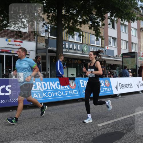 15.09.2024 - PSD Bank Halbmarathon Michael Strokosch http://msf.ph/oto/7079132 15.09.2024 12:23:16 Ziel 2078, 2307, 2550, 3243, 3277, 3320, 3370 meine-sportfotos.de