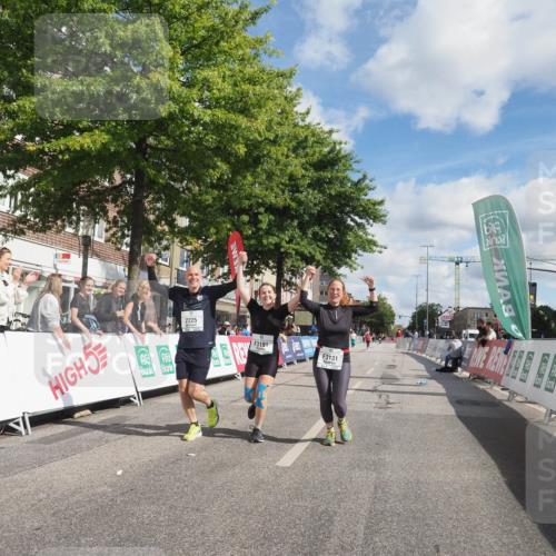 15.09.2024 - PSD Bank Halbmarathon Miley Keyser http://msf.ph/oto/7079138 15.09.2024 12:42:14 Ziel 2225, 3131, 3191, 3344, 3363 meine-sportfotos.de