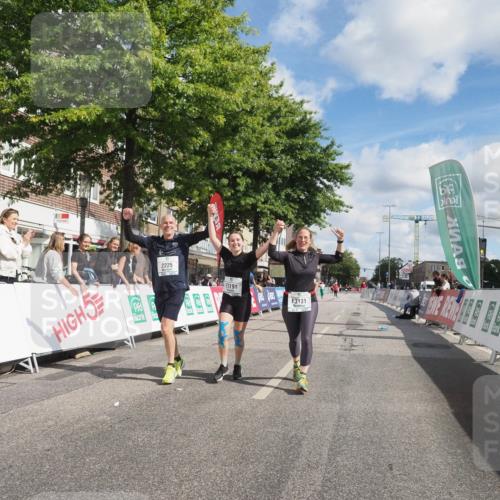 15.09.2024 - PSD Bank Halbmarathon Miley Keyser http://msf.ph/oto/7079142 15.09.2024 12:42:14 Ziel 2225, 3131, 3191, 3344, 3363 meine-sportfotos.de