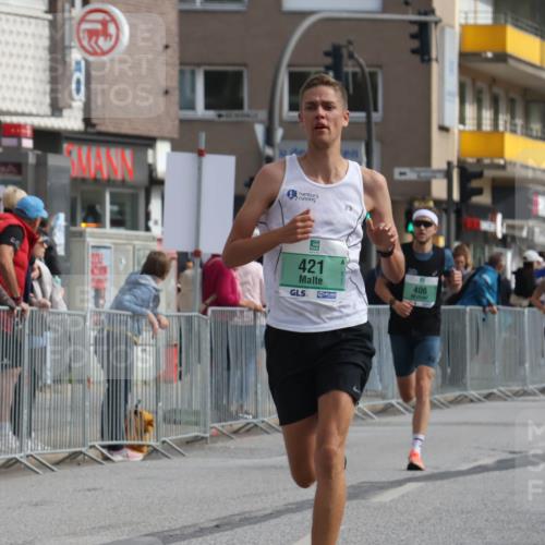 15.09.2024 - PSD Bank Halbmarathon Michael Strokosch http://msf.ph/oto/7079150 15.09.2024 11:14:08 Ziel 406, 417, 421, 527, 549, 609, 612 meine-sportfotos.de