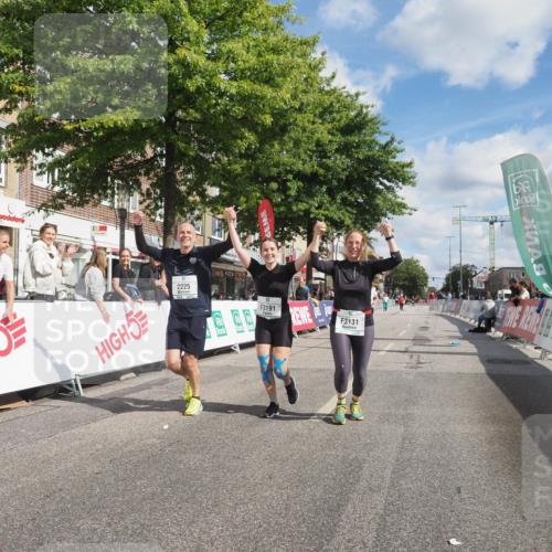 15.09.2024 - PSD Bank Halbmarathon Miley Keyser http://msf.ph/oto/7079151 15.09.2024 12:42:14 Ziel 2225, 3131, 3191, 3344, 3363 meine-sportfotos.de