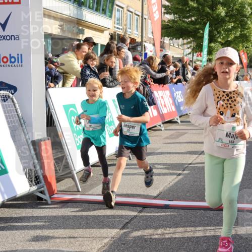 15.09.2024 - PSD Bank Halbmarathon Strokosch-Dieckow http://msf.ph/oto/7079154 15.09.2024 10:31:34 Ziel 25, 39, 72, 78, 126, 158, 160, 163, 191, 277, 287 meine-sportfotos.de