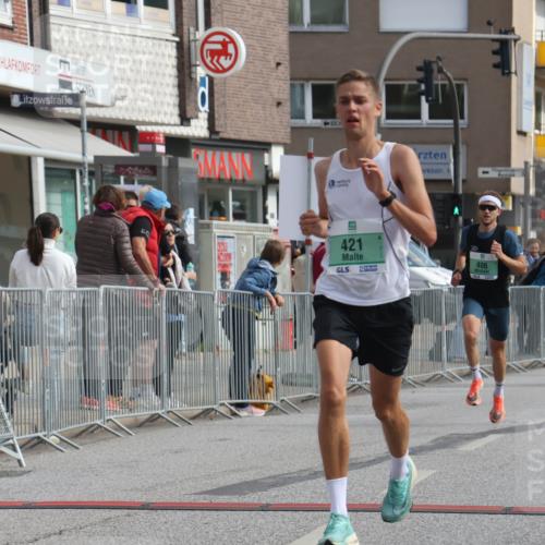 15.09.2024 - PSD Bank Halbmarathon Michael Strokosch http://msf.ph/oto/7079155 15.09.2024 11:14:08 Ziel 406, 417, 421, 527, 549, 609, 612 meine-sportfotos.de