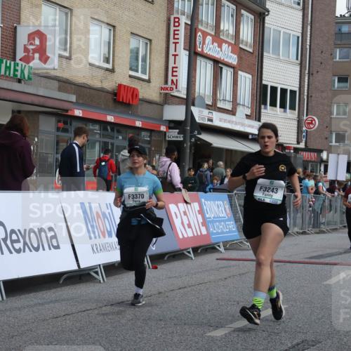 15.09.2024 - PSD Bank Halbmarathon Michael Strokosch http://msf.ph/oto/7079157 15.09.2024 12:23:19 Ziel 2078, 2307, 2550, 3243, 3277, 3320, 3370 meine-sportfotos.de