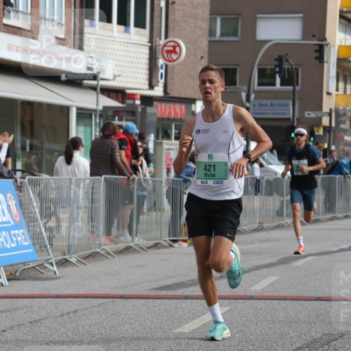 15.09.2024 - PSD Bank Halbmarathon Michael Strokosch http://msf.ph/oto/7079159 15.09.2024 11:14:08 Ziel 406, 417, 421, 527, 549, 609, 612 meine-sportfotos.de
