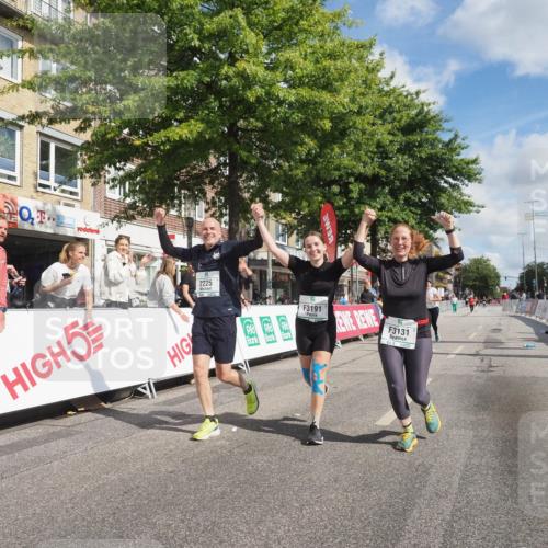 15.09.2024 - PSD Bank Halbmarathon Miley Keyser http://msf.ph/oto/7079160 15.09.2024 12:42:15 Ziel 2225, 3131, 3191, 3363 meine-sportfotos.de