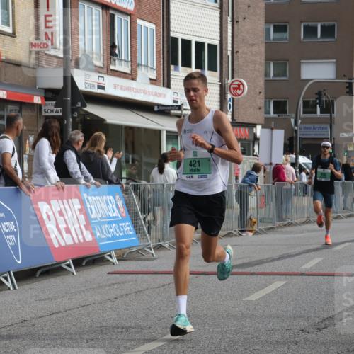 15.09.2024 - PSD Bank Halbmarathon Michael Strokosch http://msf.ph/oto/7079168 15.09.2024 11:14:09 Ziel 406, 417, 421, 527, 549, 609, 612 meine-sportfotos.de