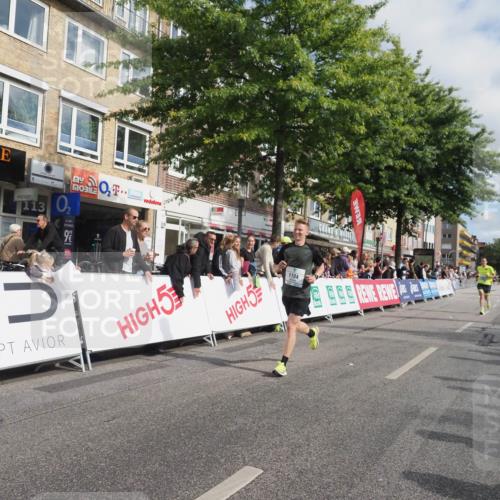 15.09.2024 - PSD Bank Halbmarathon Miley Keyser http://msf.ph/oto/7079177 15.09.2024 11:37:22 Ziel 730, 744, 753, 1104, 1105, 1163, 1168, 1760 meine-sportfotos.de