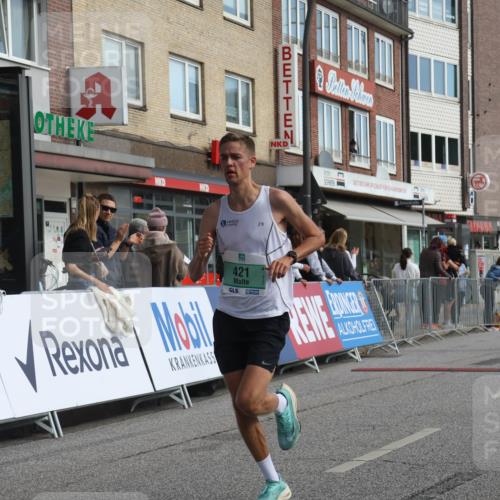 15.09.2024 - PSD Bank Halbmarathon Michael Strokosch http://msf.ph/oto/7079178 15.09.2024 11:14:09 Ziel 406, 417, 421, 527, 549, 609, 612 meine-sportfotos.de