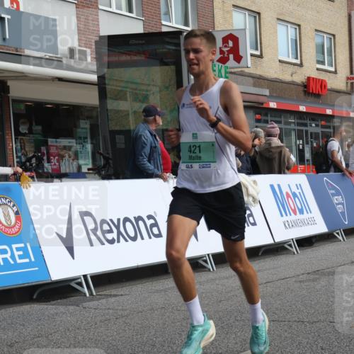 15.09.2024 - PSD Bank Halbmarathon Michael Strokosch http://msf.ph/oto/7079182 15.09.2024 11:14:10 Ziel 406, 417, 421, 527, 549, 609, 612 meine-sportfotos.de
