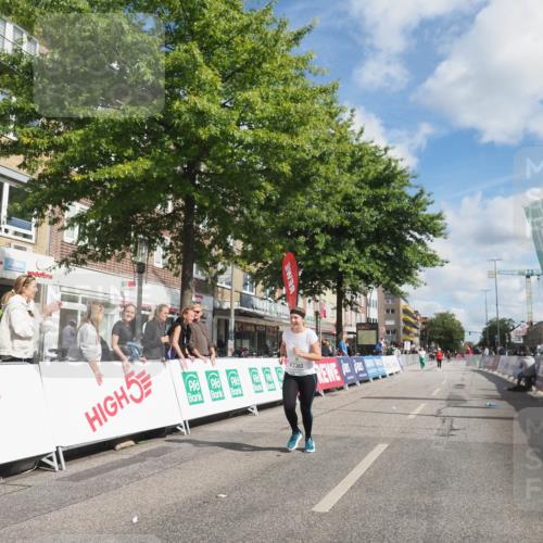 15.09.2024 - PSD Bank Halbmarathon Miley Keyser http://msf.ph/oto/7079192 15.09.2024 12:42:17 Ziel 2225, 3131, 3191, 3363 meine-sportfotos.de