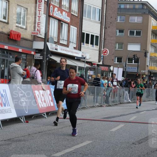 15.09.2024 - PSD Bank Halbmarathon Michael Strokosch http://msf.ph/oto/7079197 15.09.2024 12:23:23 Ziel 987, 2078, 2307, 2550, 3243, 3277, 3320, 3370 meine-sportfotos.de