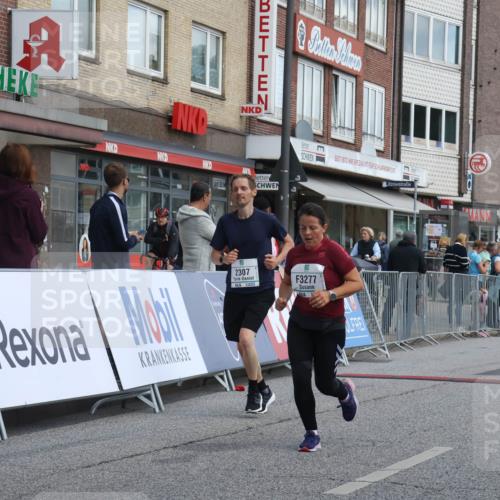 15.09.2024 - PSD Bank Halbmarathon Michael Strokosch http://msf.ph/oto/7079209 15.09.2024 12:23:23 Ziel 987, 2078, 2307, 2550, 3243, 3277, 3320, 3370 meine-sportfotos.de