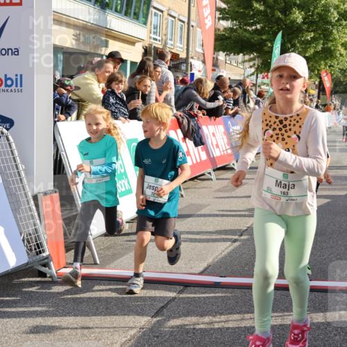 15.09.2024 - PSD Bank Halbmarathon Strokosch-Dieckow http://msf.ph/oto/7079214 15.09.2024 10:31:34 Ziel 25, 39, 72, 78, 126, 158, 160, 163, 191, 277, 287 meine-sportfotos.de