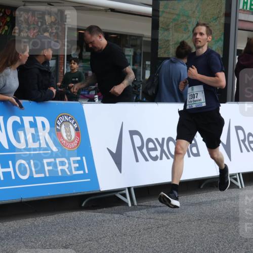 15.09.2024 - PSD Bank Halbmarathon Michael Strokosch http://msf.ph/oto/7079236 15.09.2024 12:23:25 Ziel 987, 2307, 2981, 3243, 3277, 3370 meine-sportfotos.de