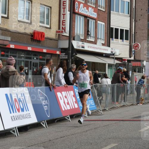15.09.2024 - PSD Bank Halbmarathon Michael Strokosch http://msf.ph/oto/7079238 15.09.2024 11:14:14 Ziel 406, 417, 421, 549 meine-sportfotos.de