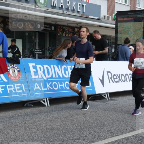 15.09.2024 - PSD Bank Halbmarathon Michael Strokosch http://msf.ph/oto/7079250 15.09.2024 12:23:25 Ziel 987, 2307, 2981, 3243, 3277, 3370 meine-sportfotos.de