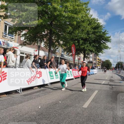 15.09.2024 - PSD Bank Halbmarathon Miley Keyser http://msf.ph/oto/7079253 15.09.2024 12:42:28 Ziel 2225, 2913, 2966, 3131, 3191, 3278, 3363 meine-sportfotos.de