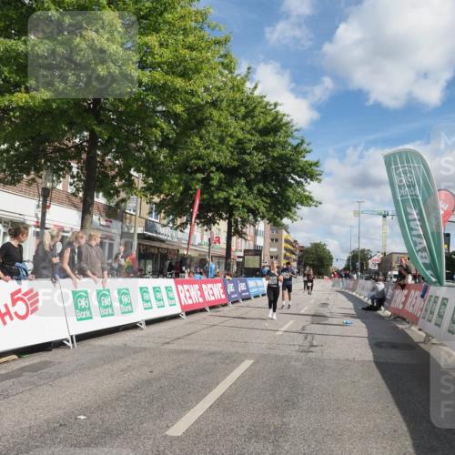 15.09.2024 - PSD Bank Halbmarathon Miley Keyser http://msf.ph/oto/7079289 15.09.2024 12:42:35 Ziel 2913, 2966, 3242, 3278 meine-sportfotos.de