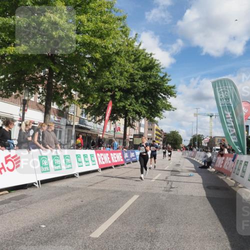 15.09.2024 - PSD Bank Halbmarathon Miley Keyser http://msf.ph/oto/7079304 15.09.2024 12:42:36 Ziel 2913, 2966, 3242, 3278 meine-sportfotos.de