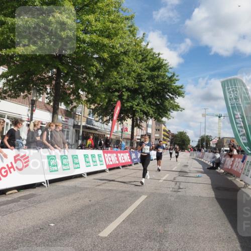 15.09.2024 - PSD Bank Halbmarathon Miley Keyser http://msf.ph/oto/7079313 15.09.2024 12:42:36 Ziel 2913, 2966, 3242, 3278 meine-sportfotos.de