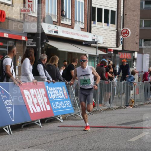15.09.2024 - PSD Bank Halbmarathon Michael Strokosch http://msf.ph/oto/7079316 15.09.2024 11:14:21 Ziel 406, 417, 421, 540, 544, 568, 589, 613, 848 meine-sportfotos.de