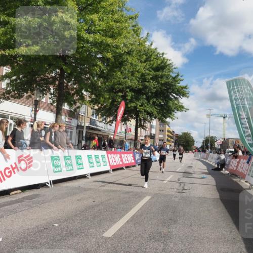 15.09.2024 - PSD Bank Halbmarathon Miley Keyser http://msf.ph/oto/7079317 15.09.2024 12:42:36 Ziel 2913, 2966, 3242, 3278 meine-sportfotos.de