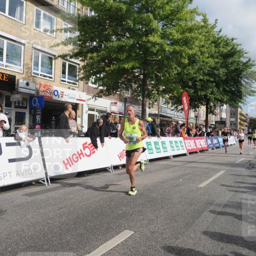 15.09.2024 - PSD Bank Halbmarathon Miley Keyser http://msf.ph/oto/7079319 15.09.2024 11:37:37 Ziel 744, 756, 1056, 1105, 1163, 1199, 1234, 1238, 1306, 2625, 2674 meine-sportfotos.de